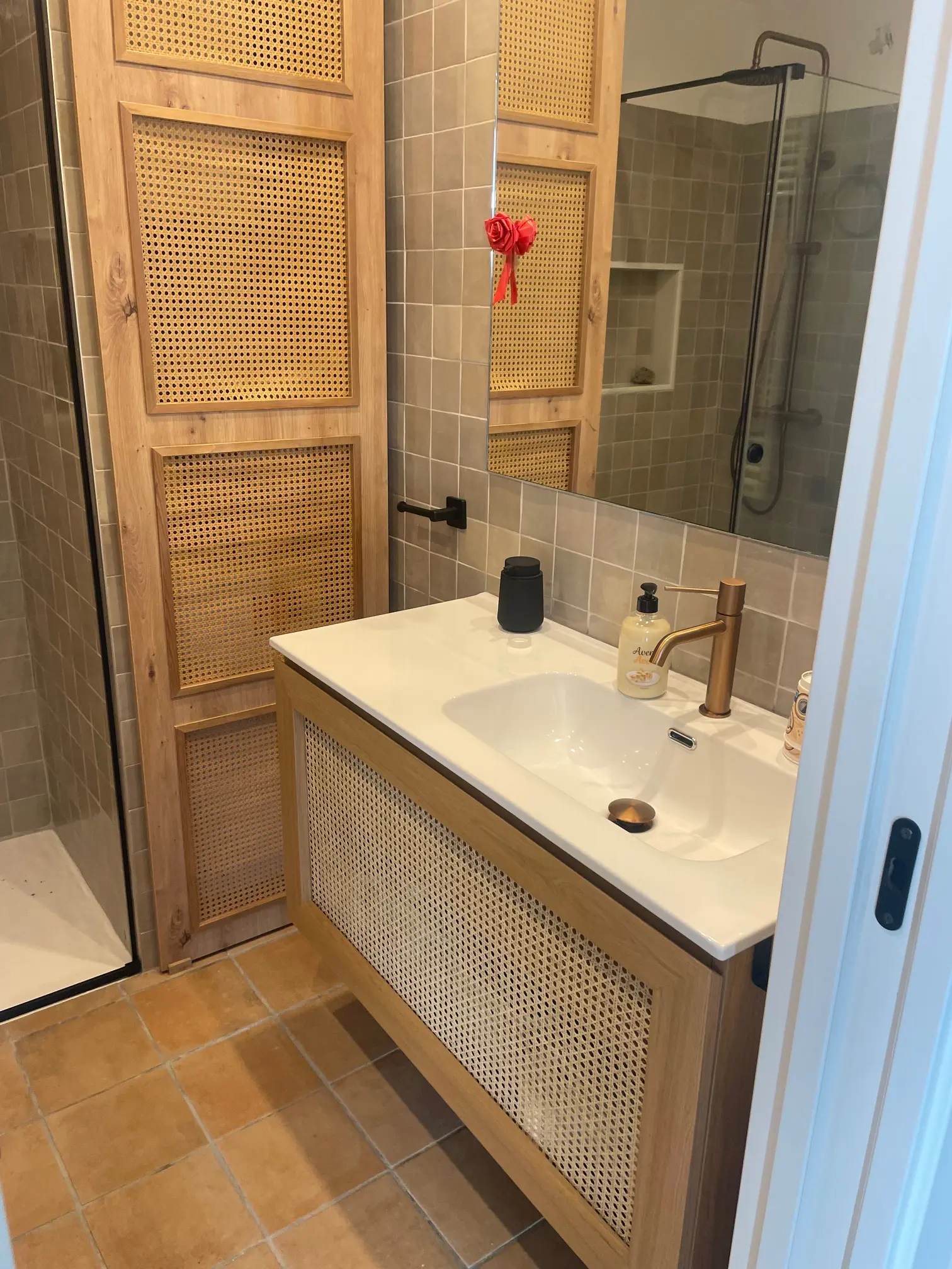 Proyecto de baño con plato de ducha en Granada